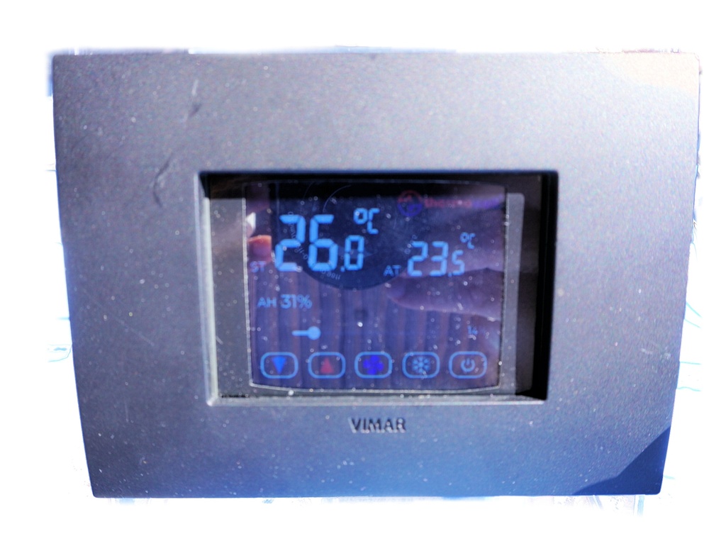 Thermowell CONREC1i touch ohjauspaneeli inverter